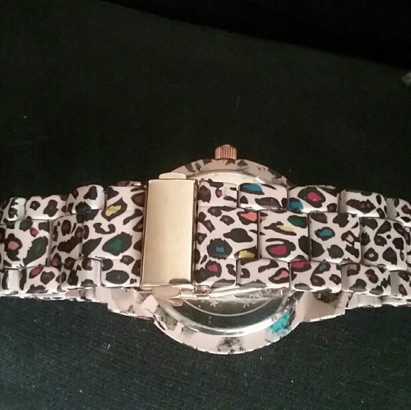 Varsales Rose Gold Wristwatch NWOT - Picture 5 of 7